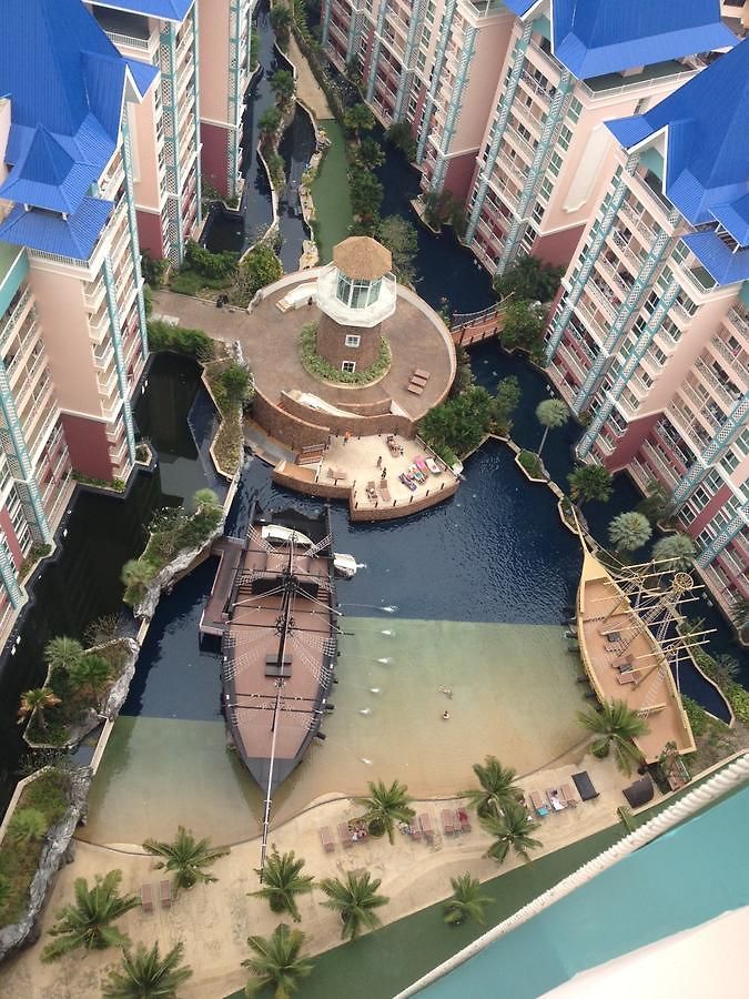 Grande Caribbean 17th Floor By Bell-turner *