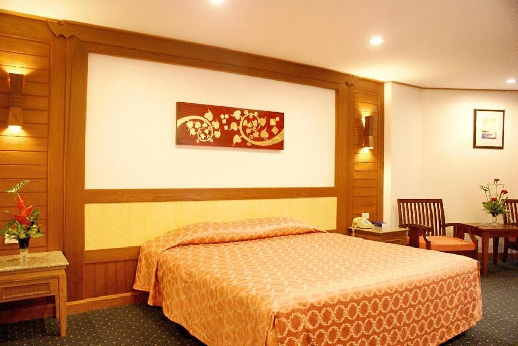 รายัล ทวินส์ พาเลซ โรงแรม