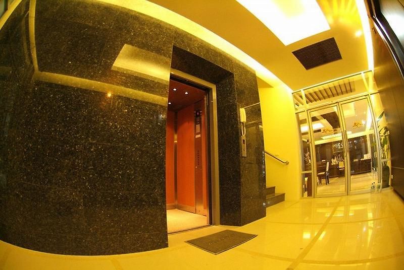 โรงแรม R-con