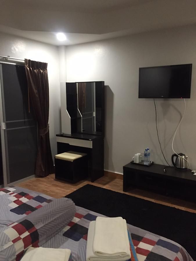 โรงแรม Victoria's Place And Restaurant Pattaya