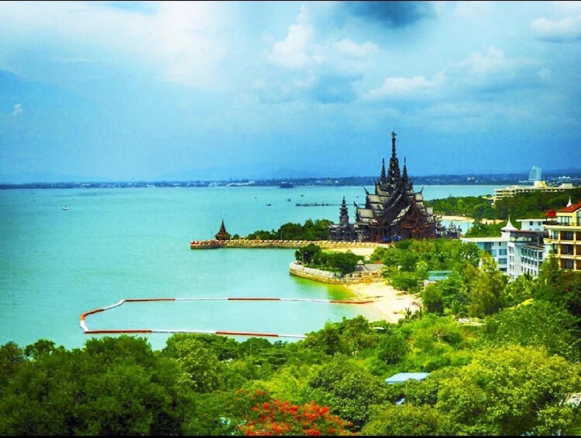The Palm Wongamat อพาร์ทเม้น *