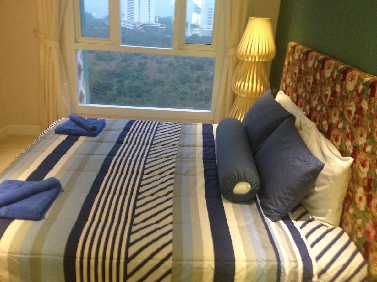 อพาร์ทเม้น Grande Caribbean 17th Floor By Bell-turner *
