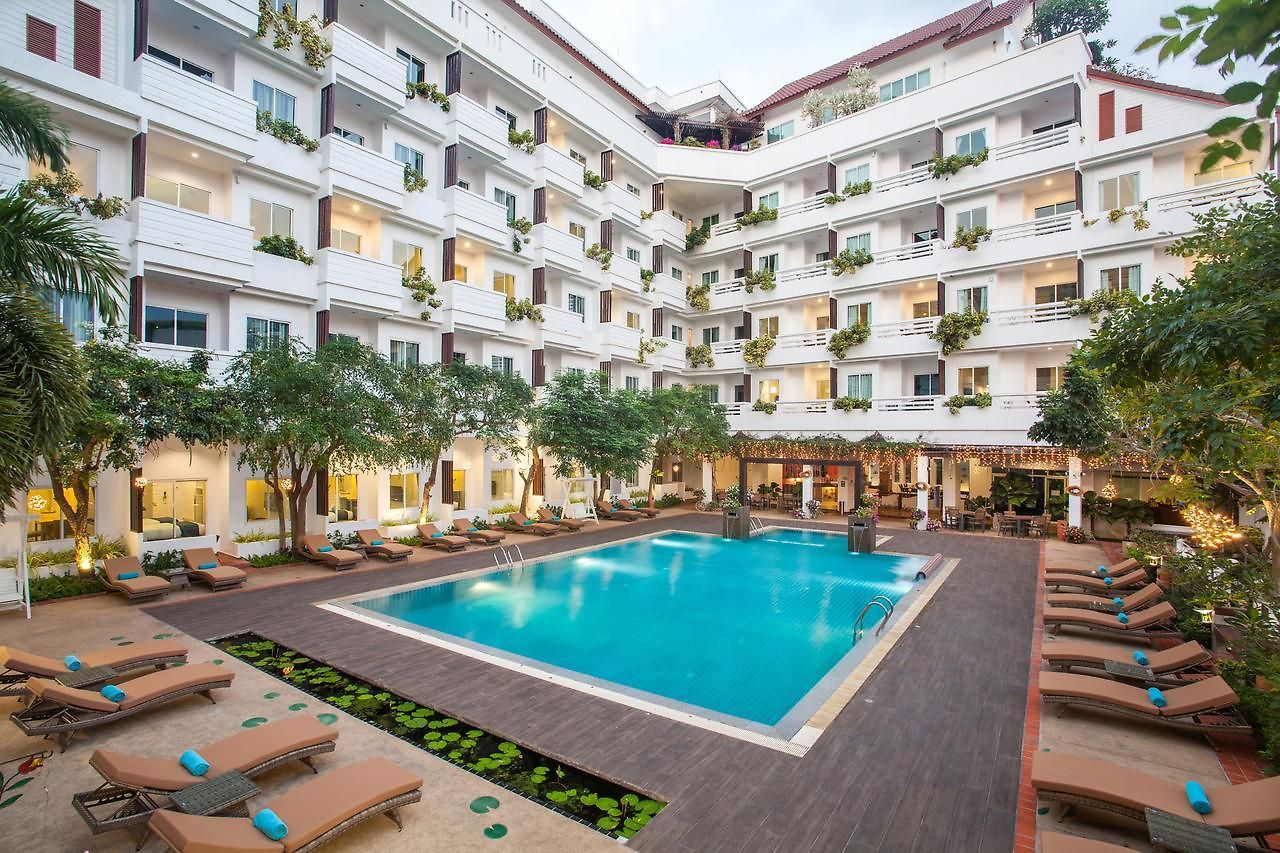 โรงแรม Hill Fresco