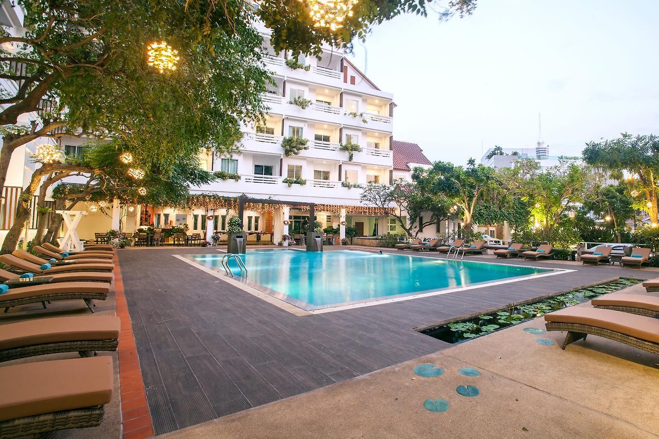 โรงแรม Hill Fresco 5*