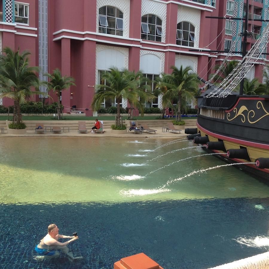 อพาร์ทเม้น Grande Caribbean 17th Floor By Bell-turner *