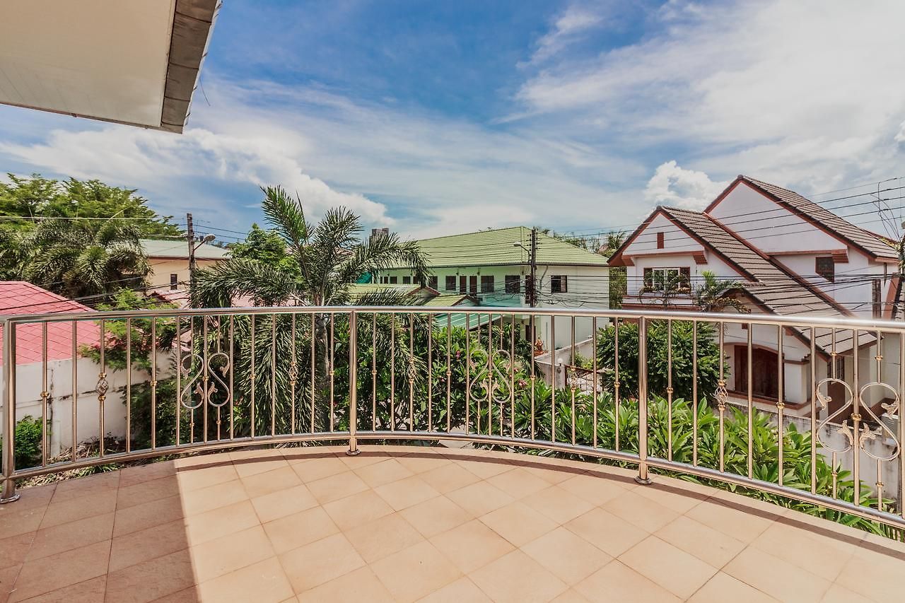 Tewaree - House Walking Street 4 Bedrooms Pattaya