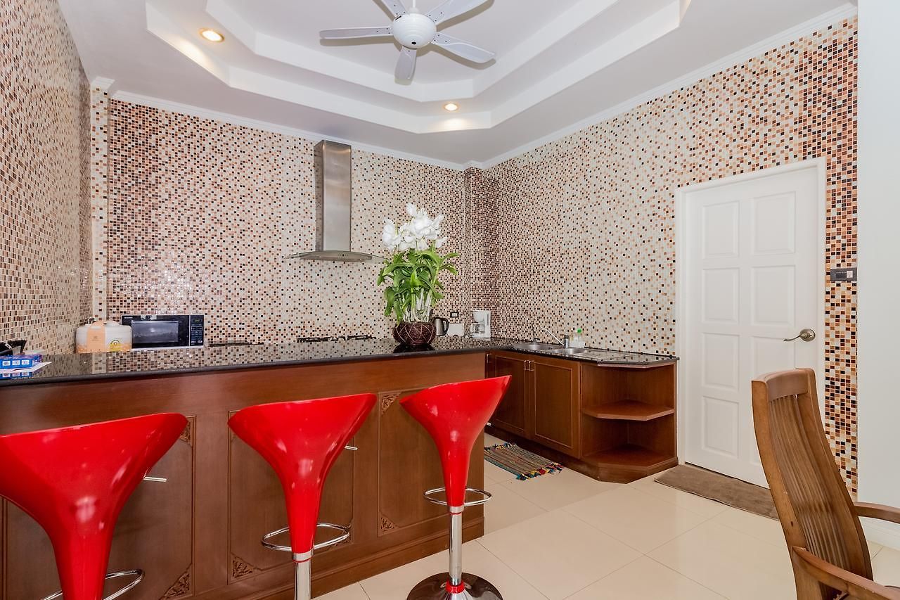 Tewaree - House Walking Street 4 Bedrooms วิลล่า
