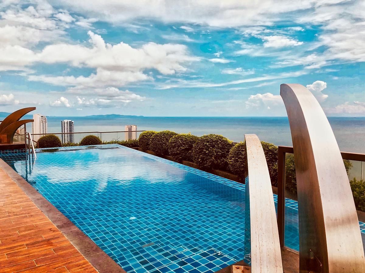 The Peak Towers - Luxury High Floor Ocean View - 2 Pools & Gym อพาร์ทเม้น *