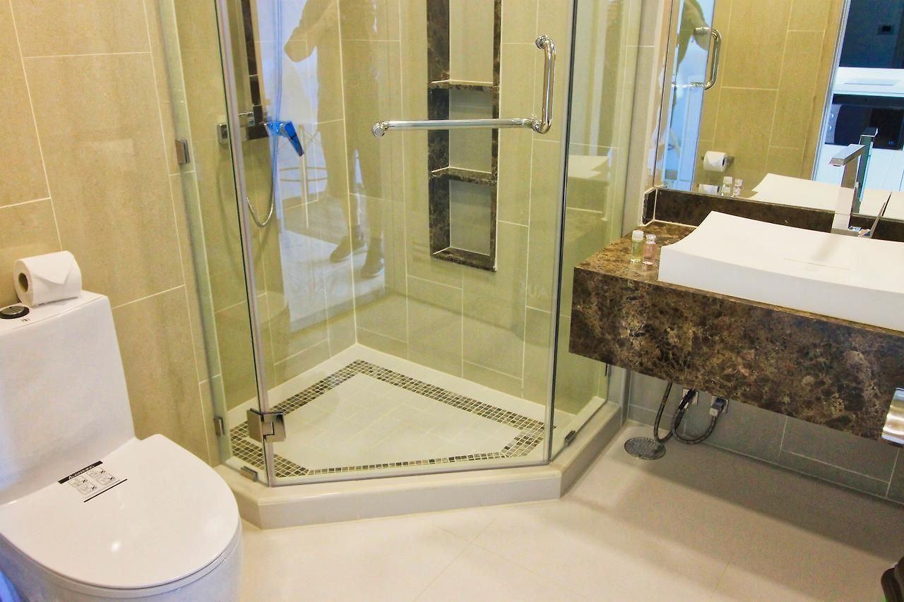 The Peak Towers - Luxury High Floor Ocean View - 2 Pools & Gym Pattaya