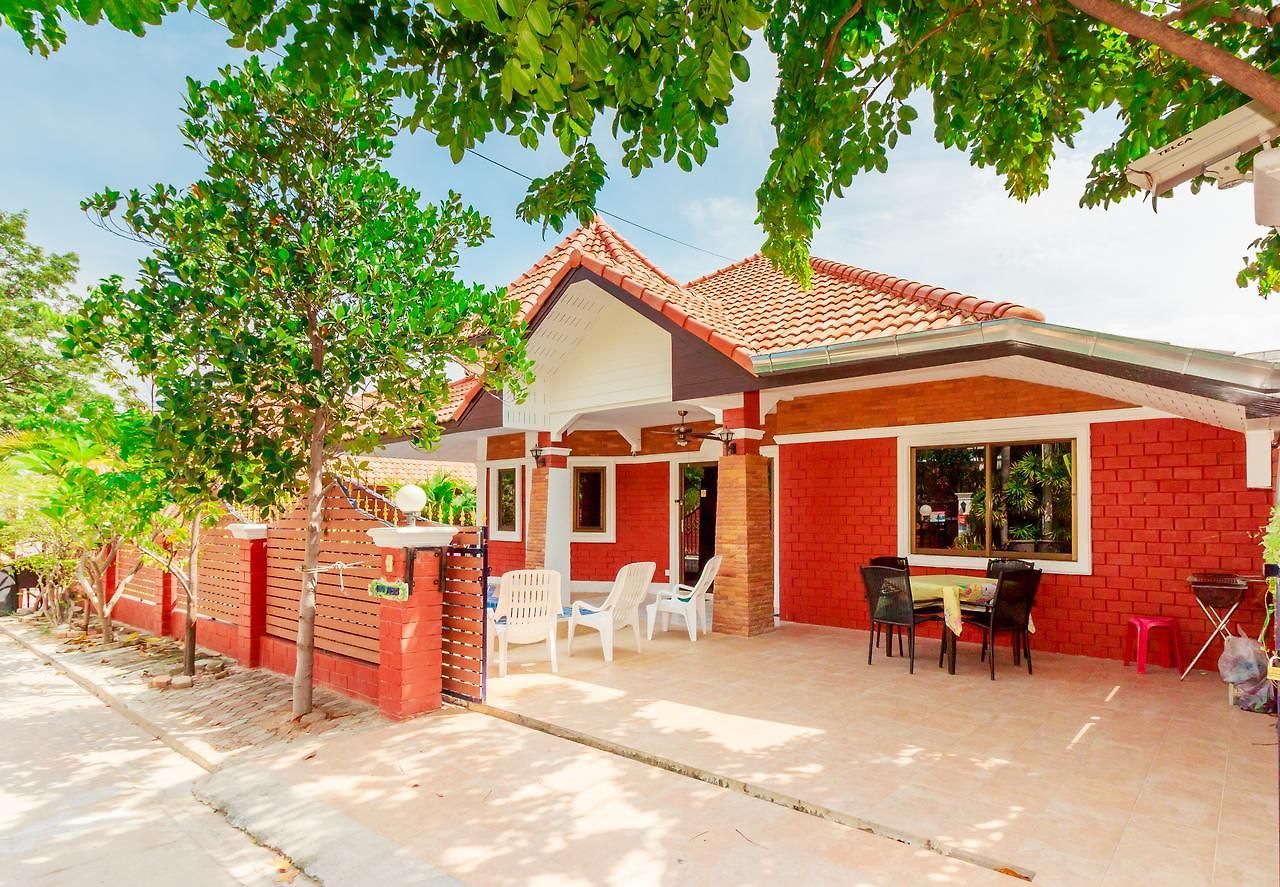 Garden - House Walking Street 4 Bedrooms วิลล่า