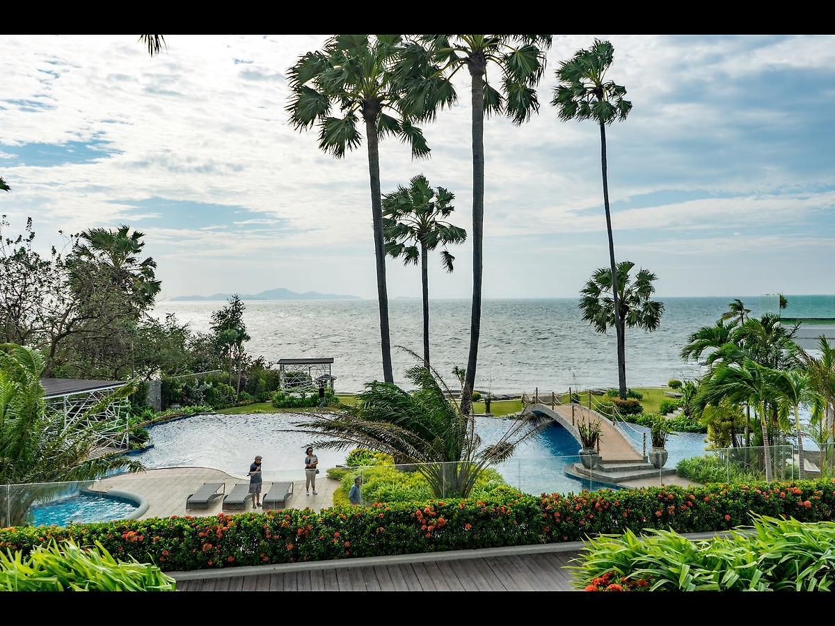 อพาร์ทเม้น The Palm Front Pattaya