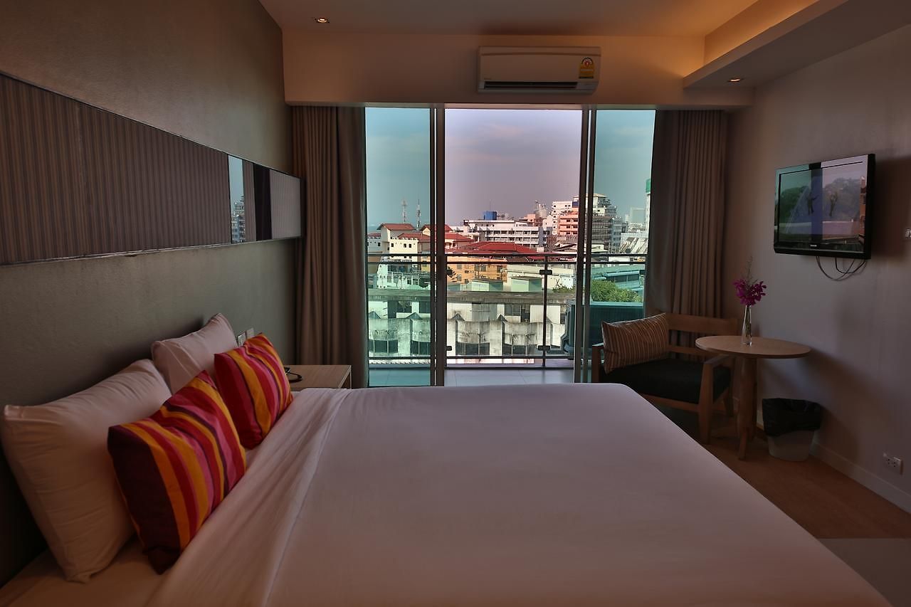 The Sun Xclusive โรงแรม Pattaya