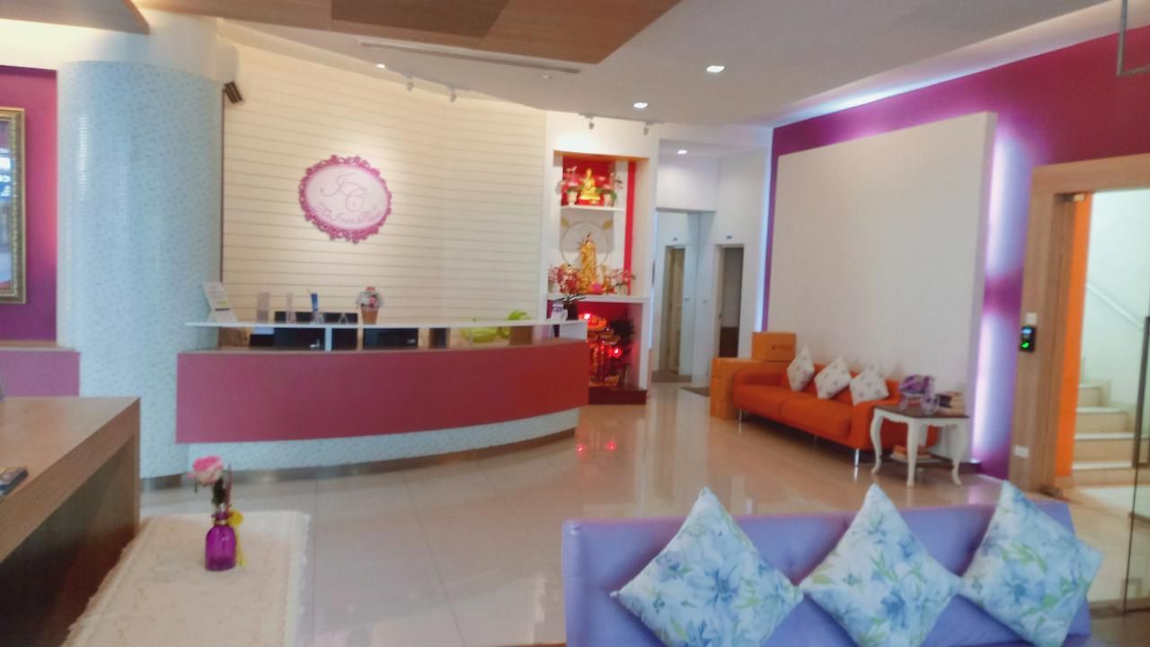 ดิ ไอคอนเพลซ 1 แอท พัทยากลาง โรงแรม Pattaya