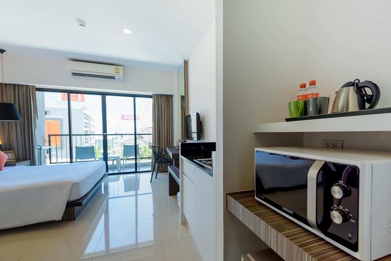โรงแรม J 4*