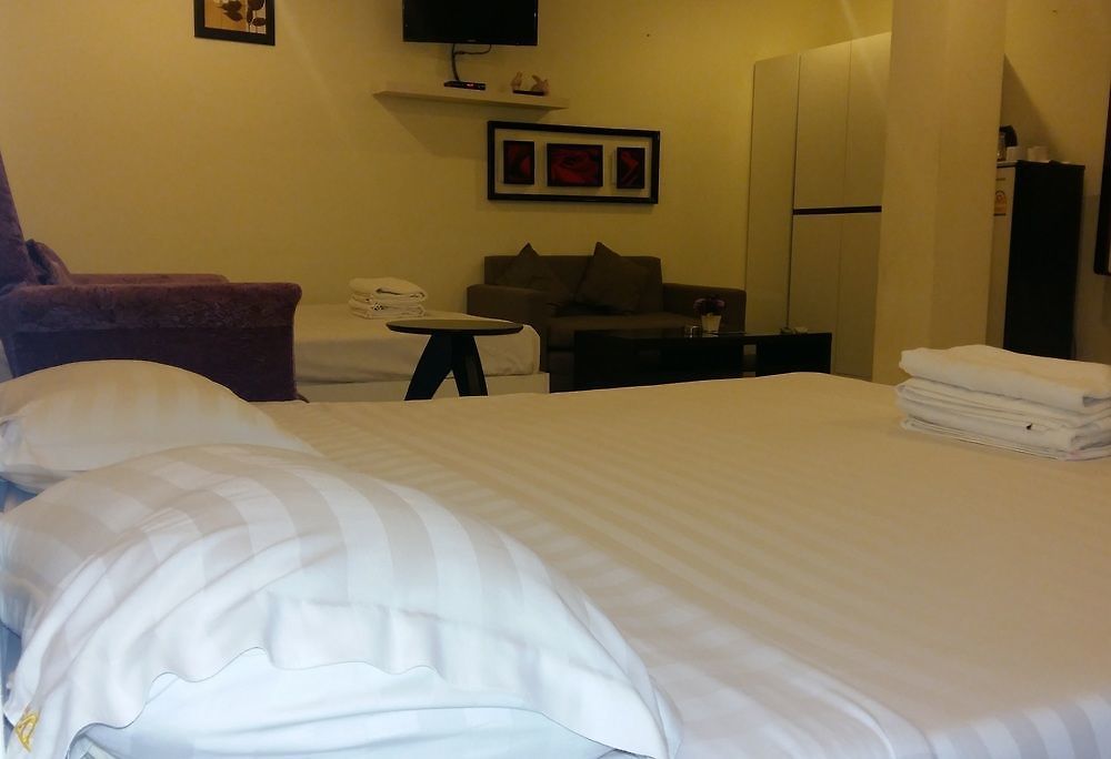 โรงแรม Royal Q & D 3*