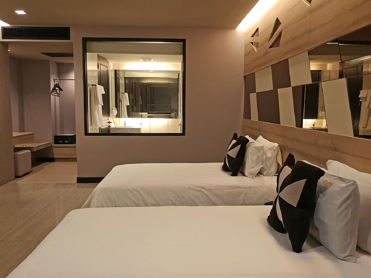 โรงแรม Tsix5 Phenomenal 5*