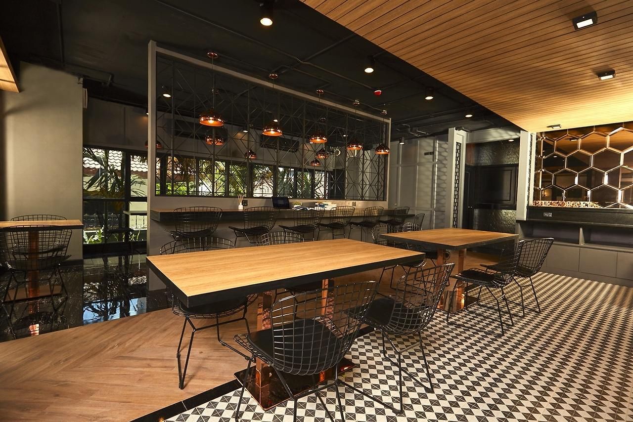 โรงแรม Chezzotel