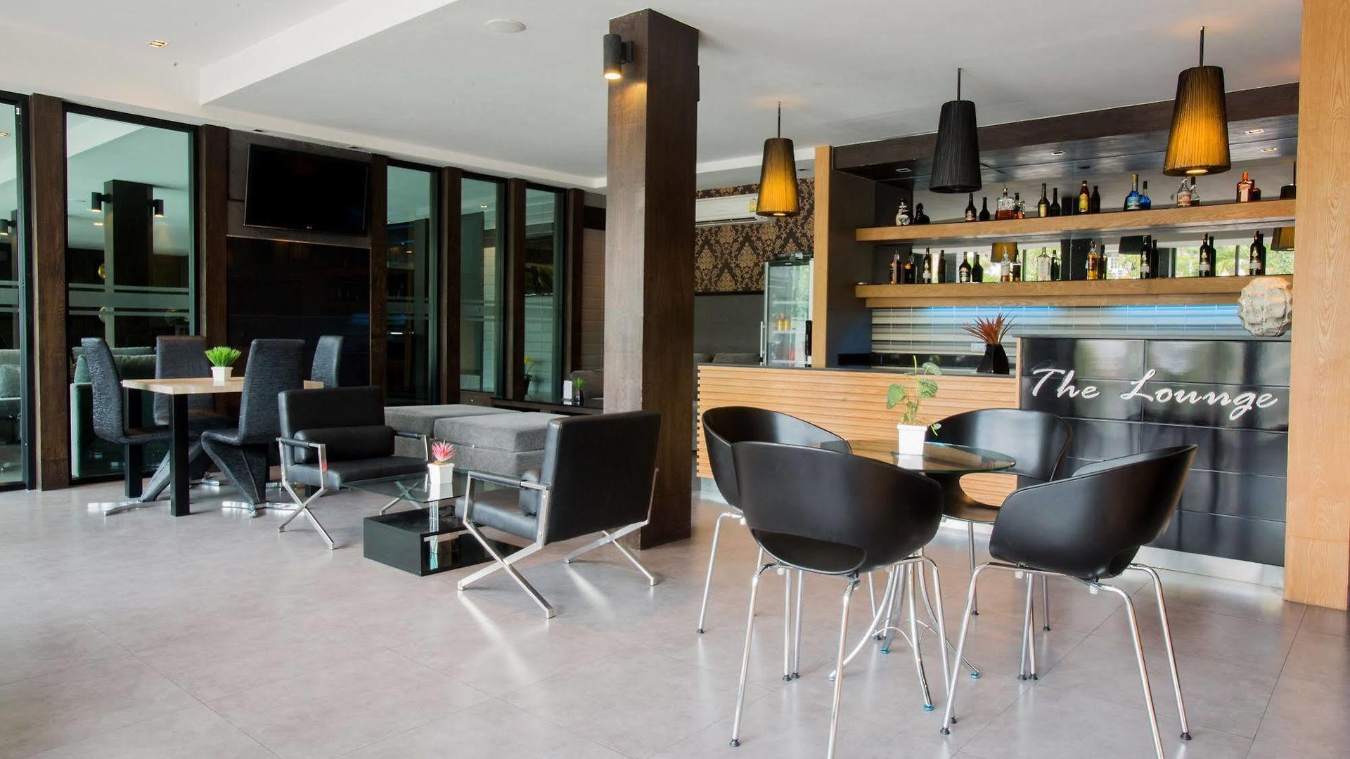 Place Serviced 3* Pattaya