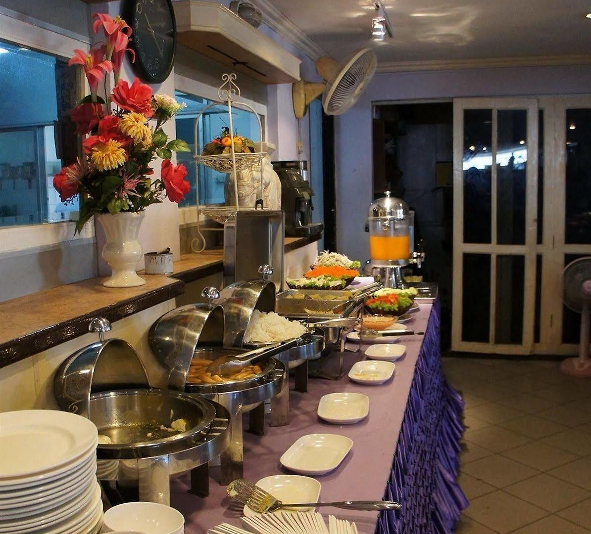 โรงแรม Sawasdee
