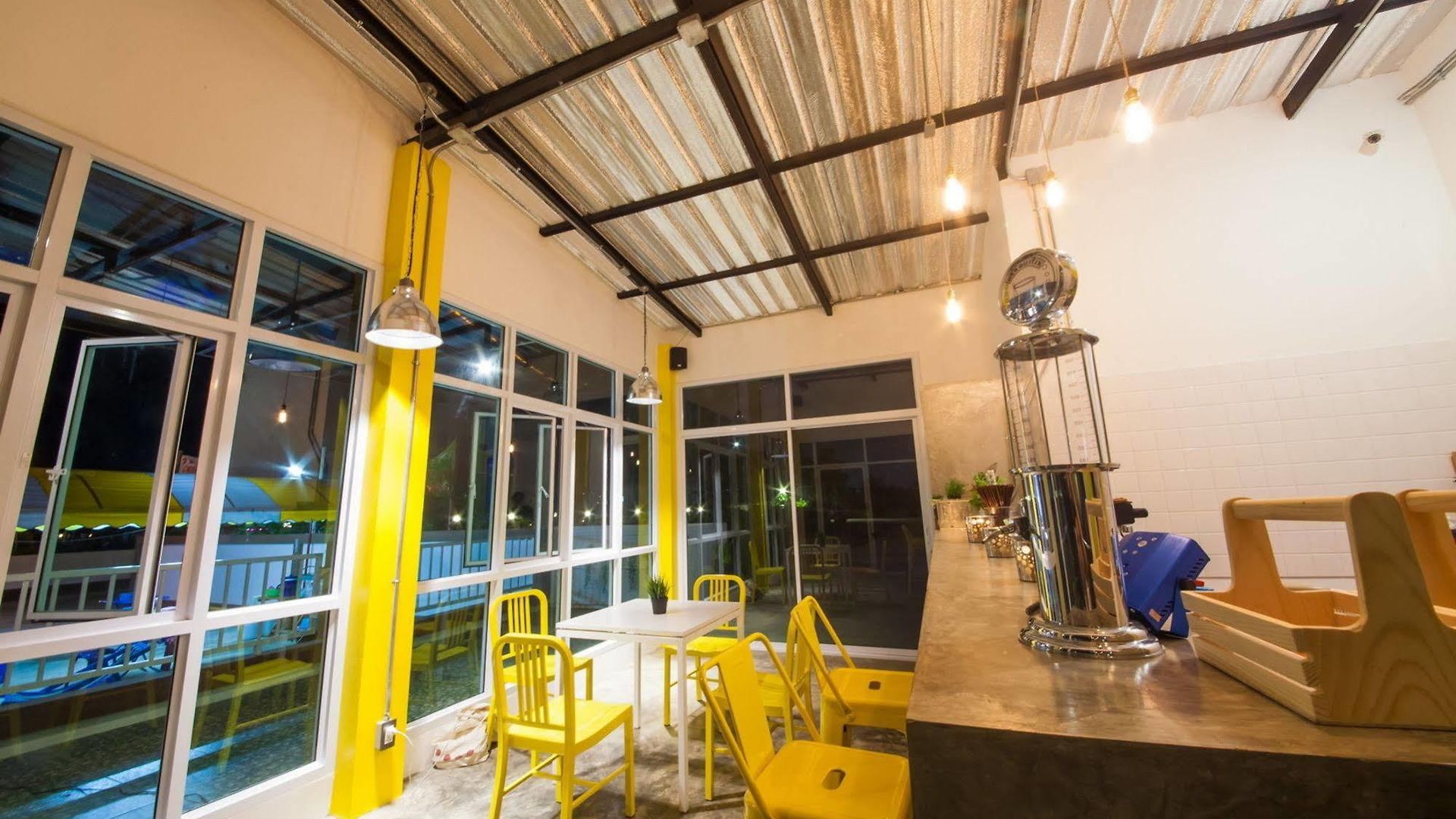 โรงแรม T Sleep Place 3*