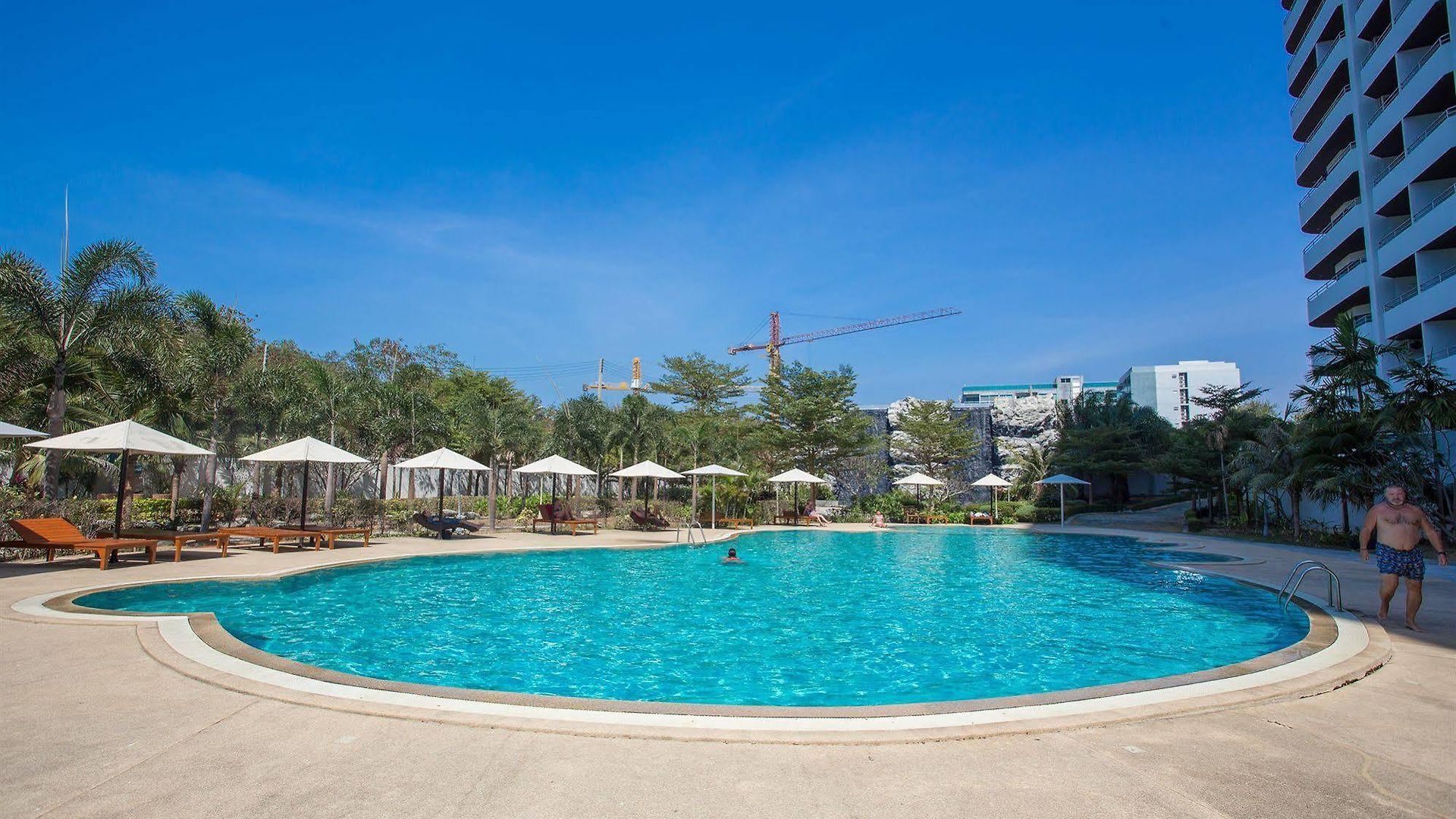 R-con Wongamat โรงแรม Pattaya