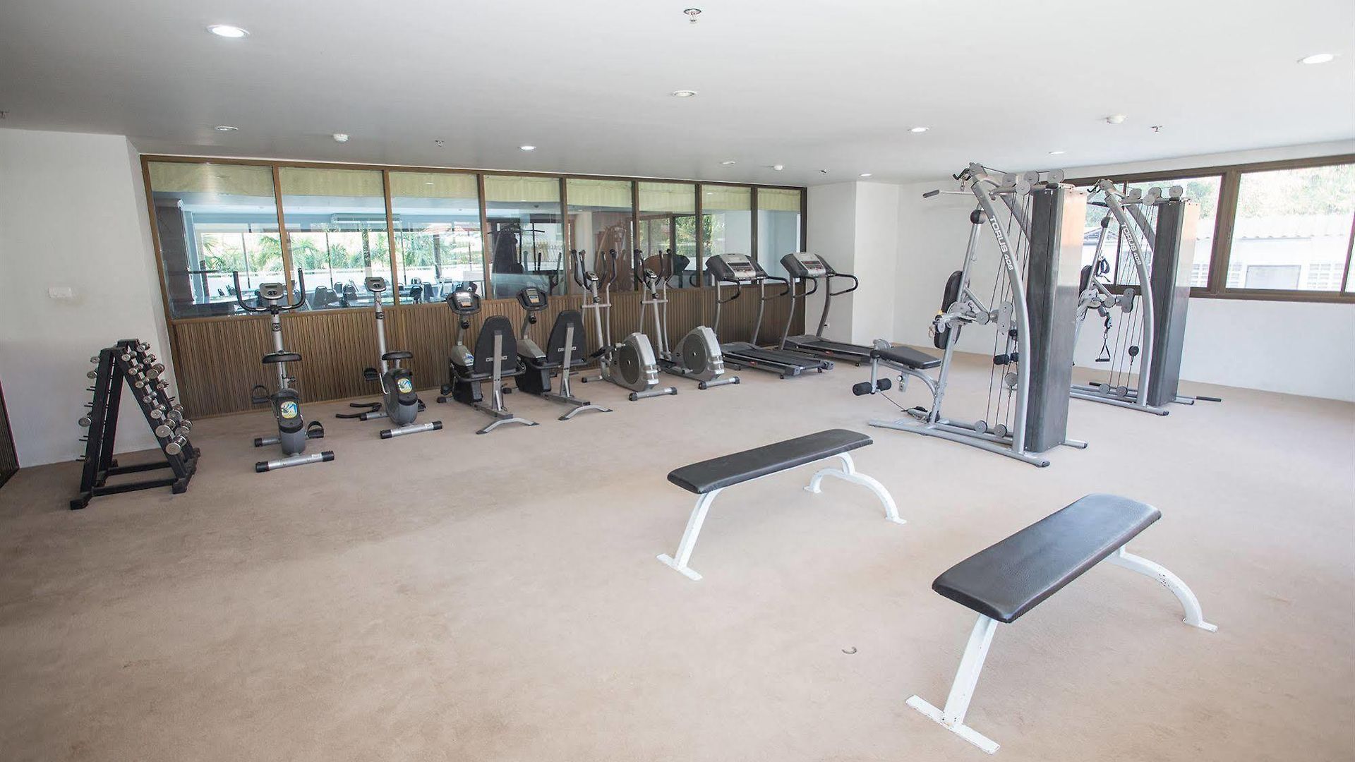 R-con Wongamat โรงแรม 4*