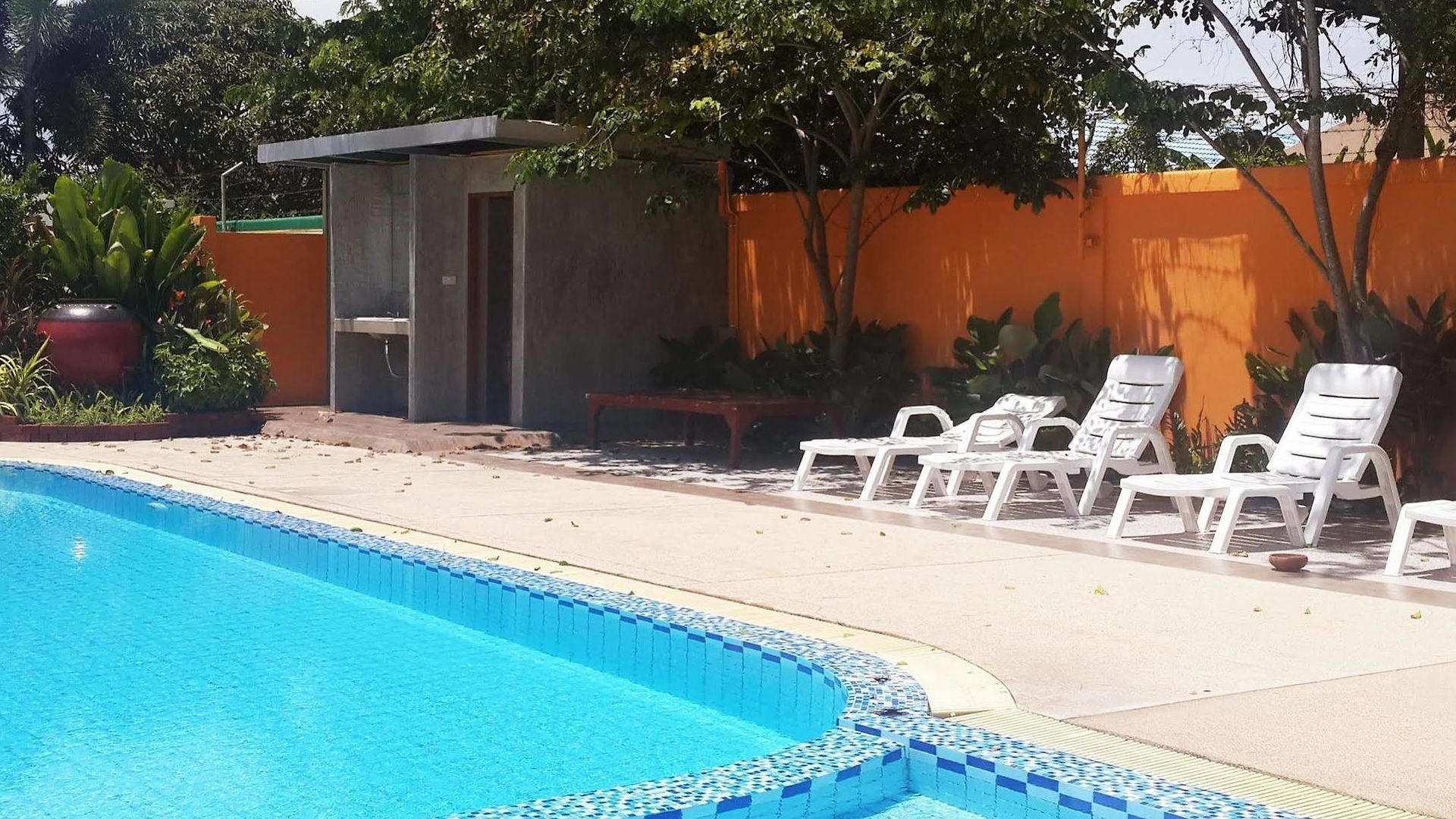 La Casa 2*