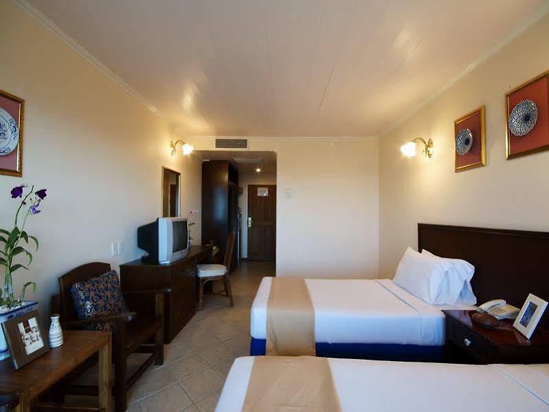 โรงแรม Cross Pratamnak 5*