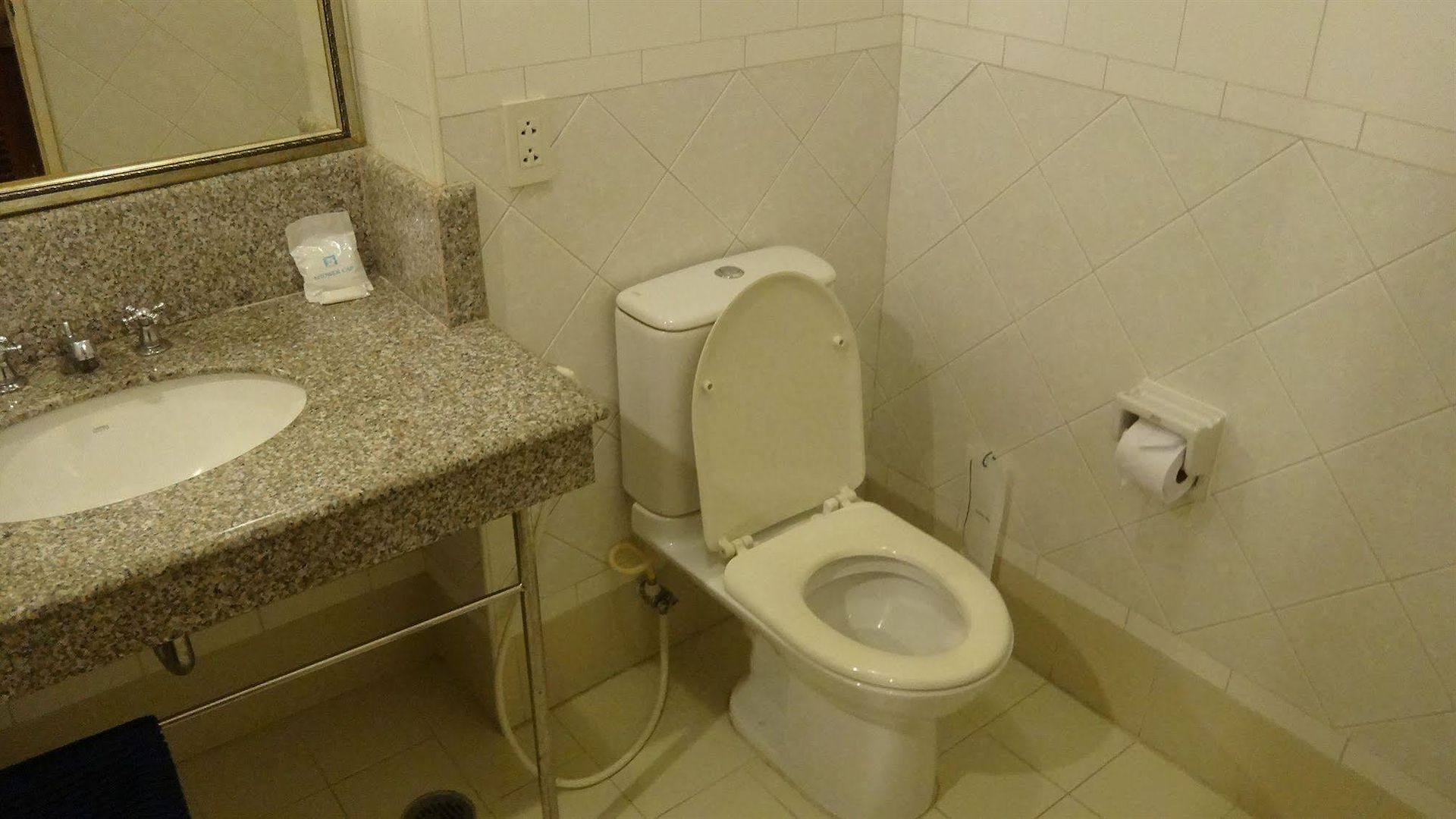 Cross Pratamnak โรงแรม 5*