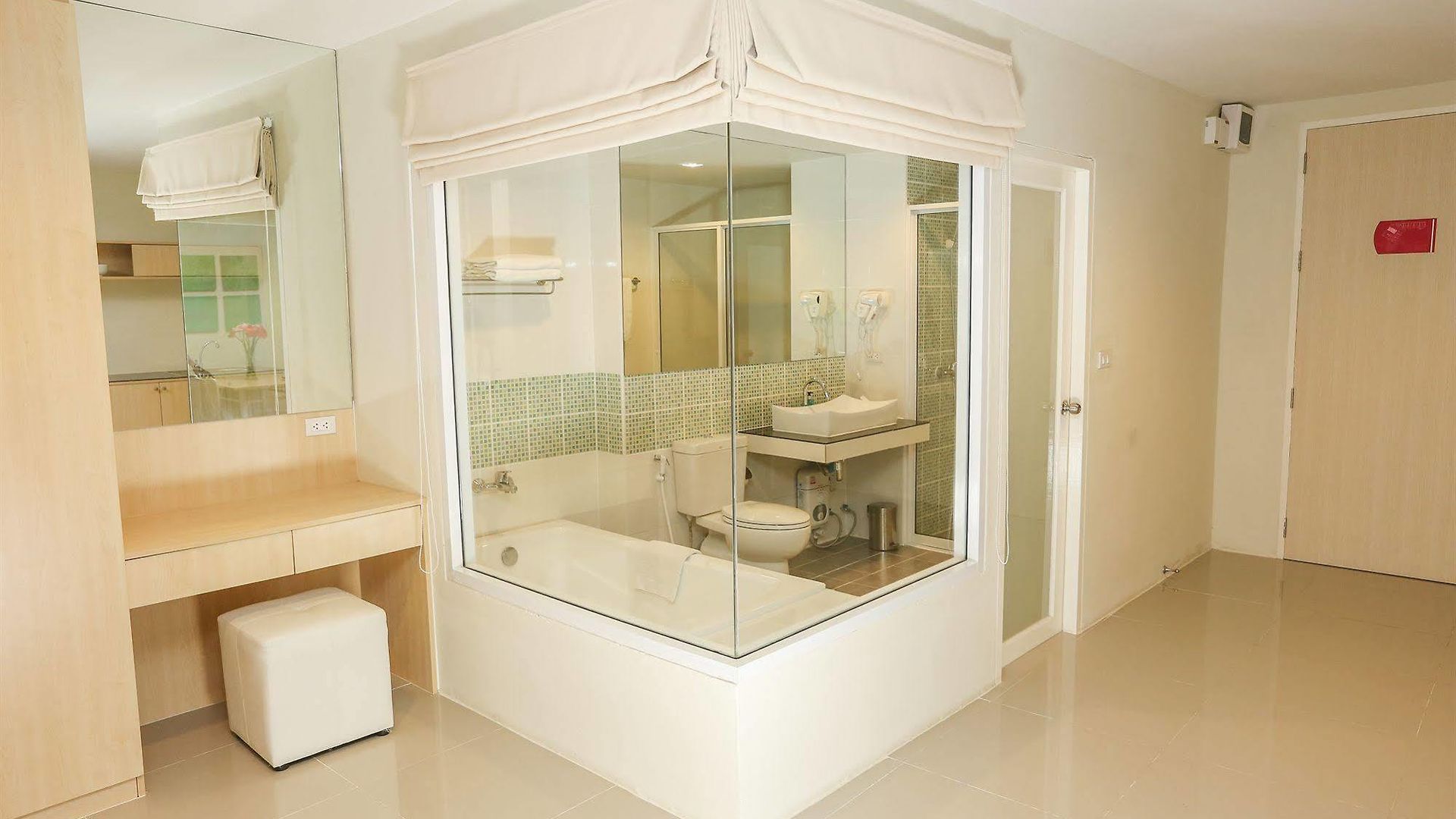 R-con Rest Sea โรงแรม Pattaya