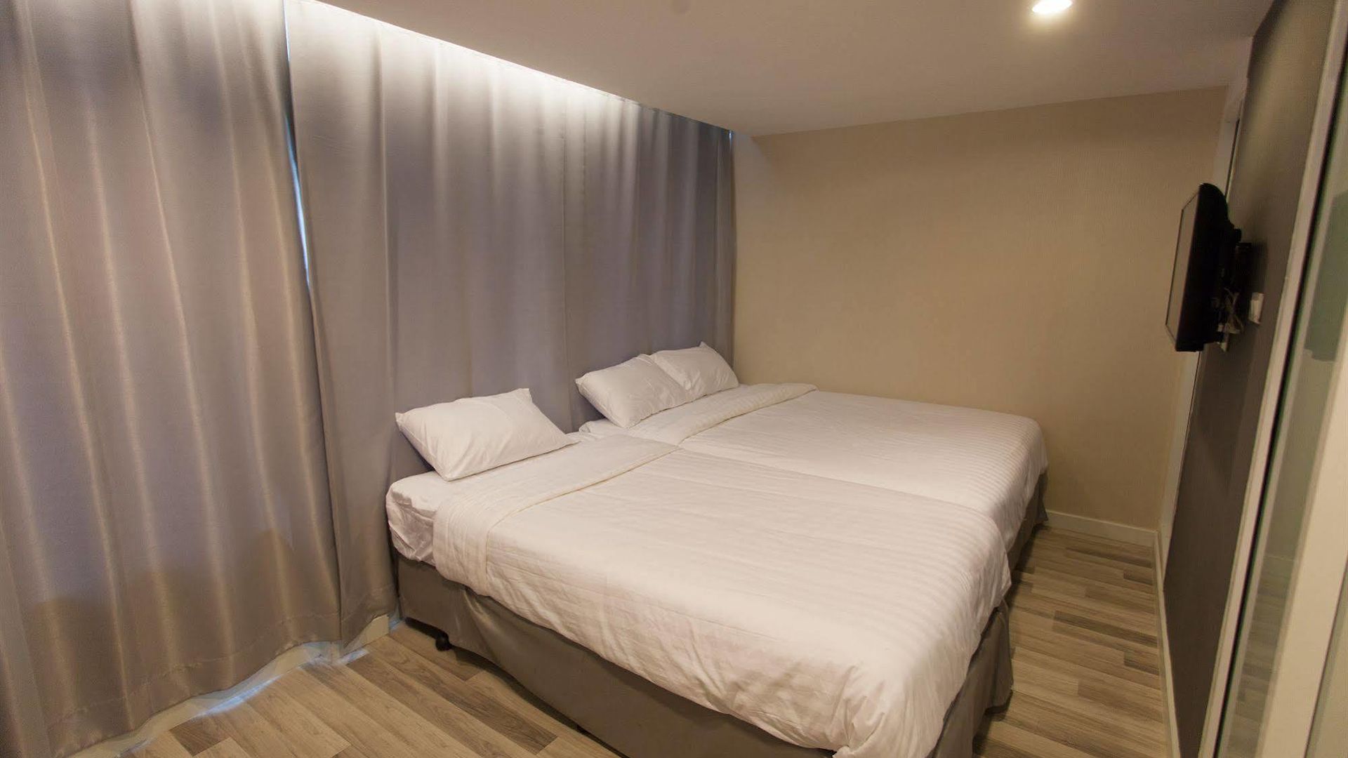 โรงแรม Nantra Cozy