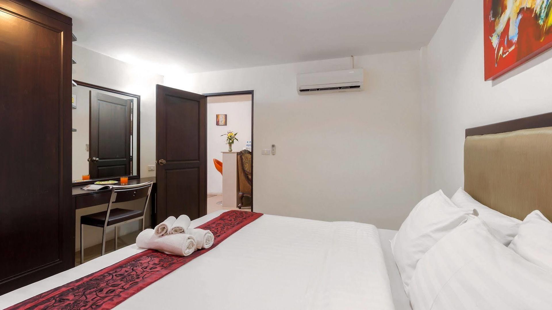 Yes O'tel By Benya โรงแรม Pattaya