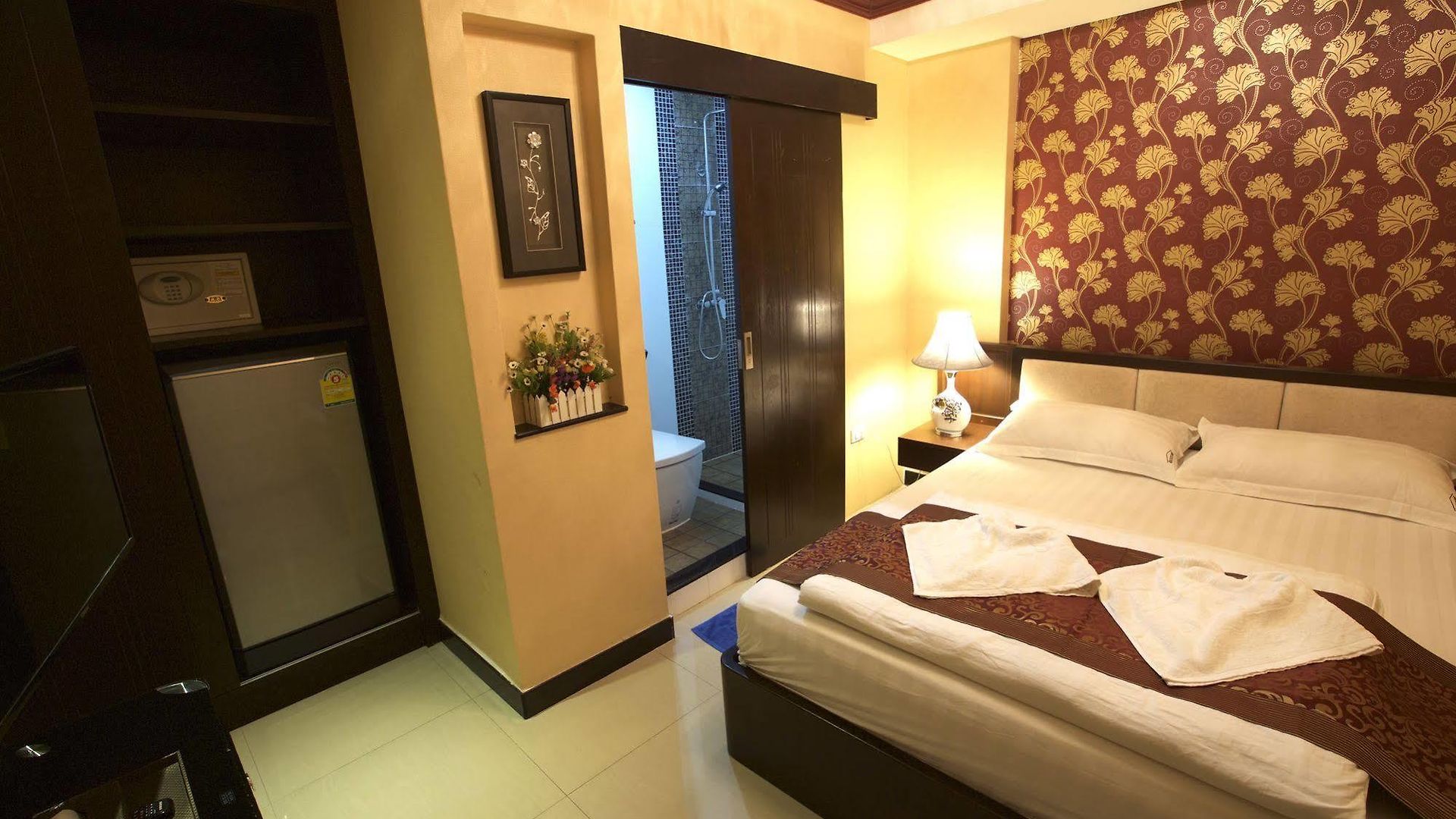 โรงแรม Katesiree 2*
