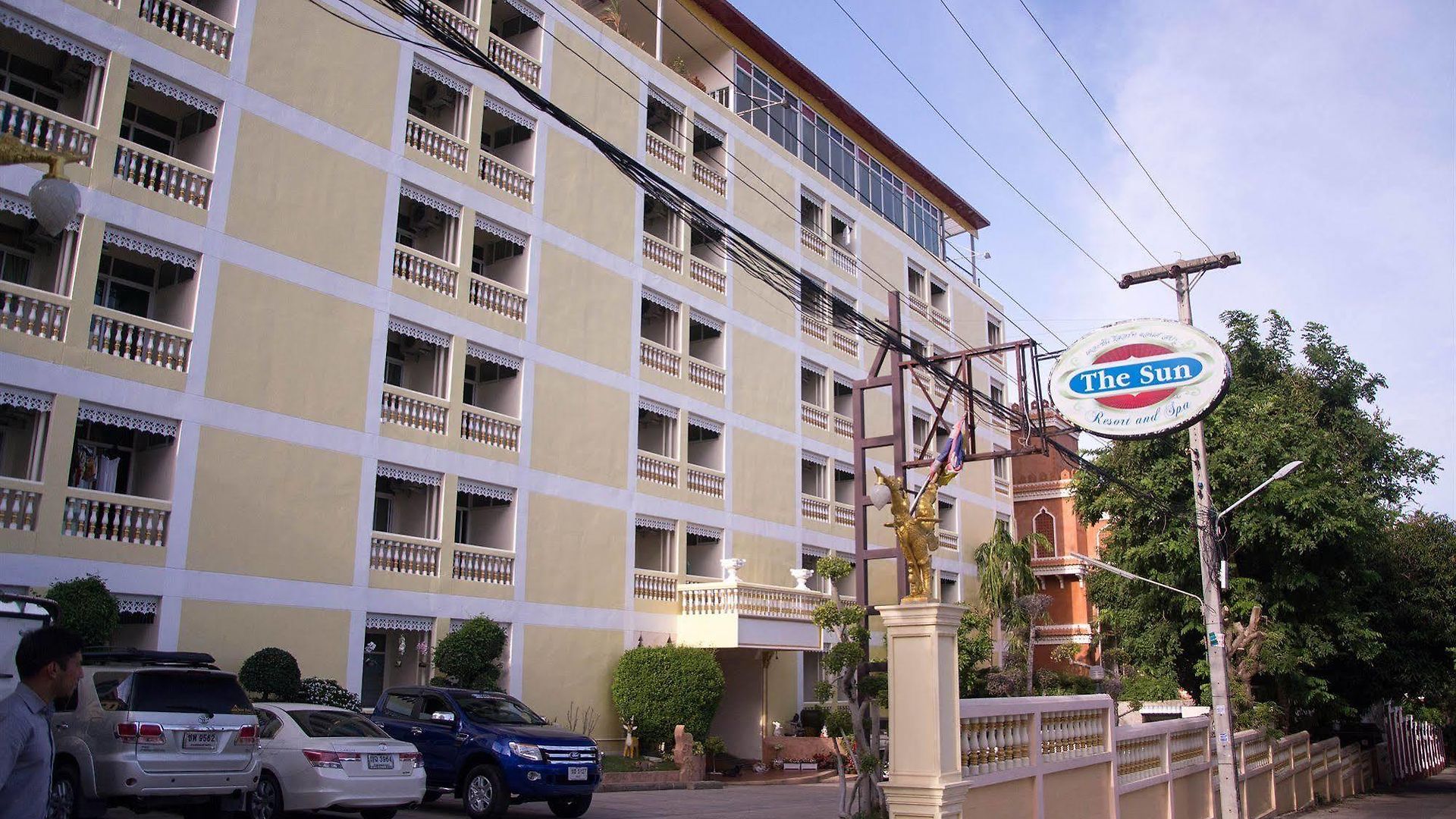 โรงแรม เดอะ ซัน แอนด์ สปา