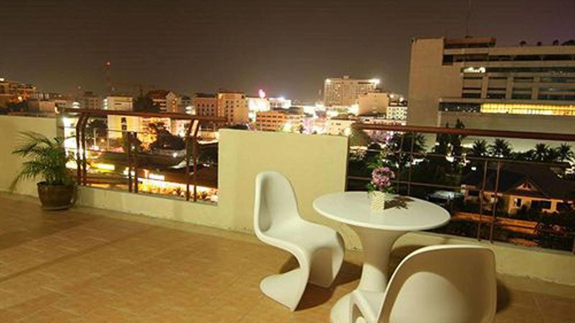 Eastiny โรงแรม Pattaya