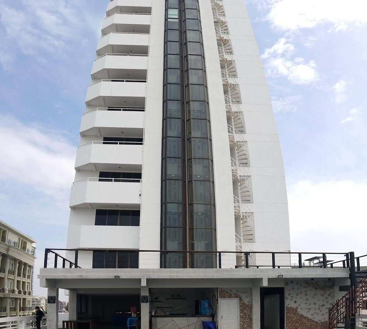Centre โรงแรม 3*