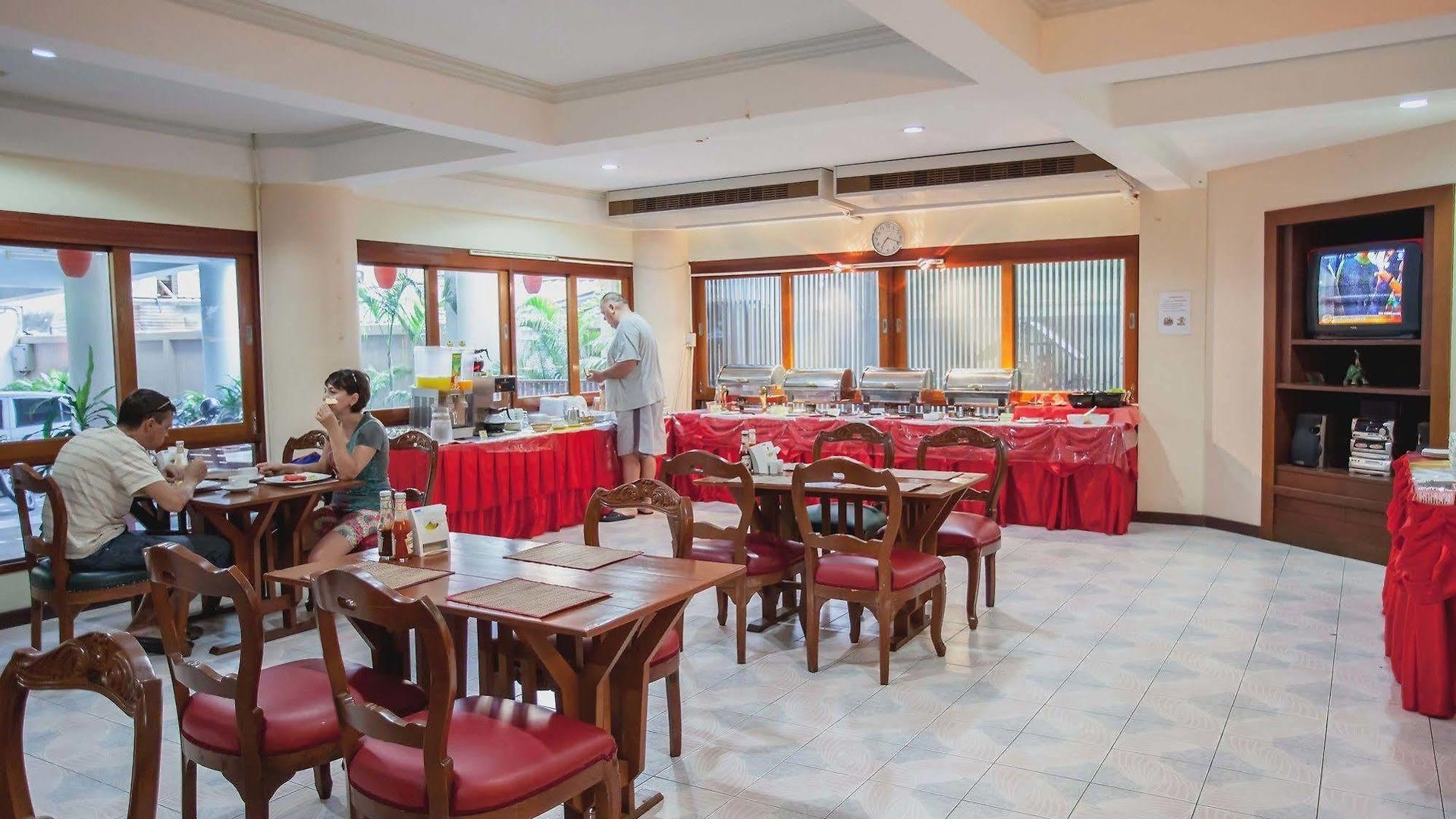 โรงแรม โรงแรมอีสท์ตินี่ 3*