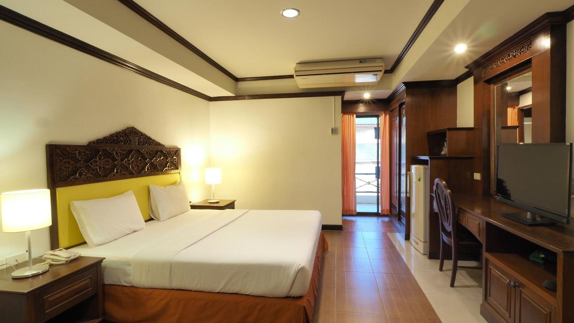 Golden โรงแรม 2*