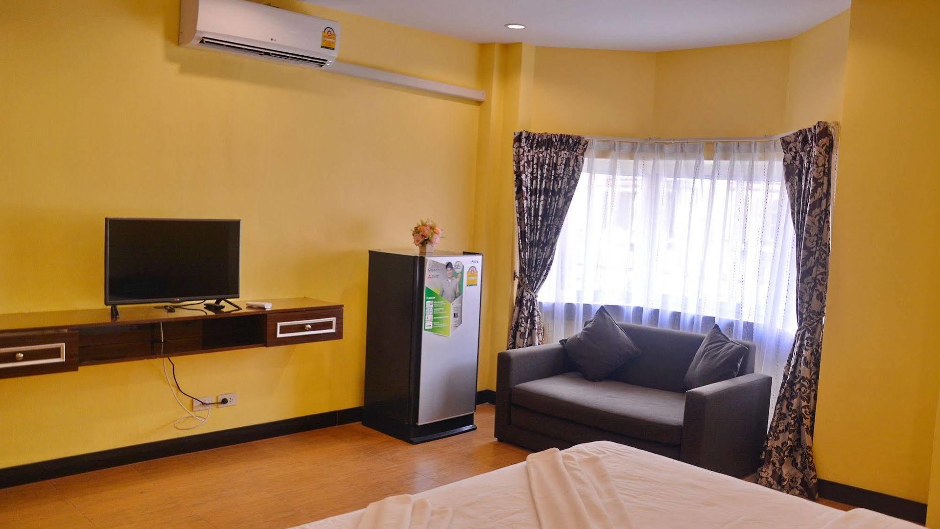 Taj Place Residency โรงแรม Pattaya