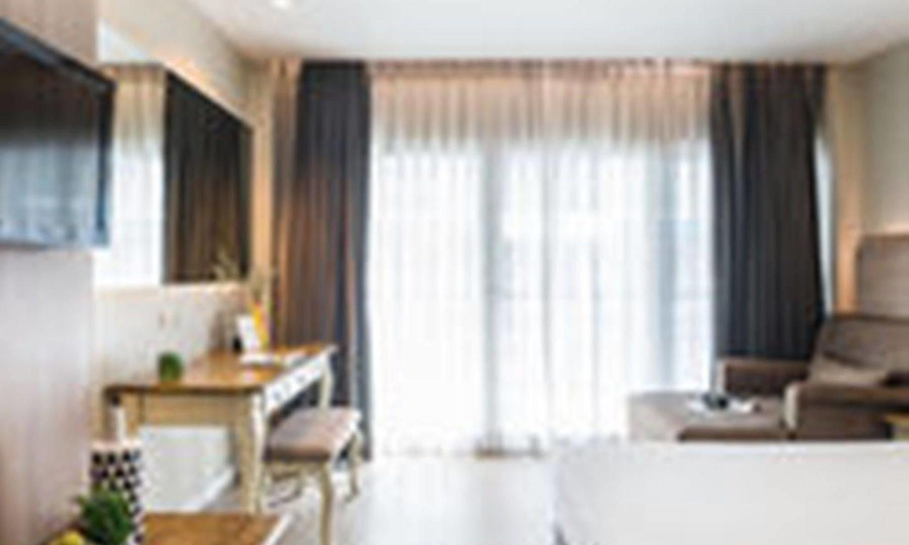 โรงแรม ซี มี สปริง ทู โฮเทล Pattaya