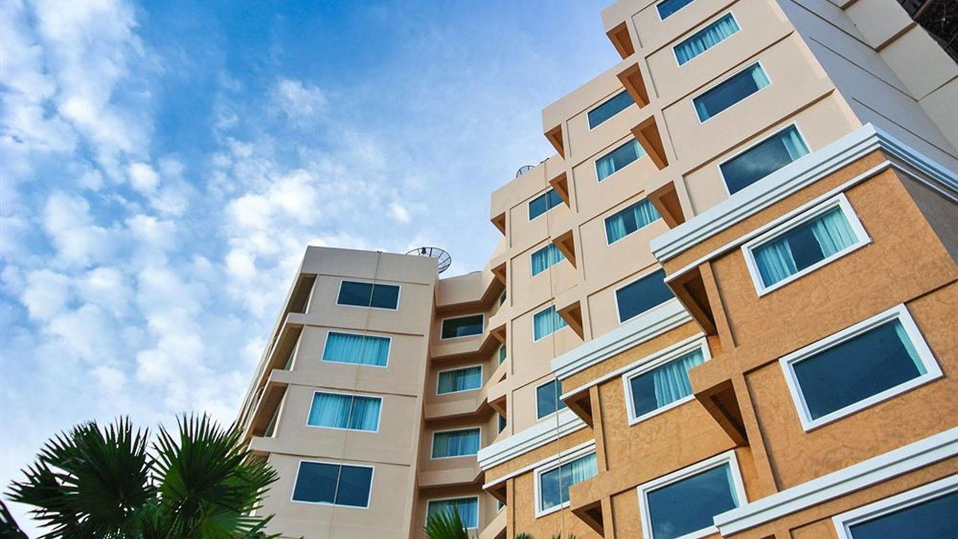 Kudos Parc โรงแรม Pattaya
