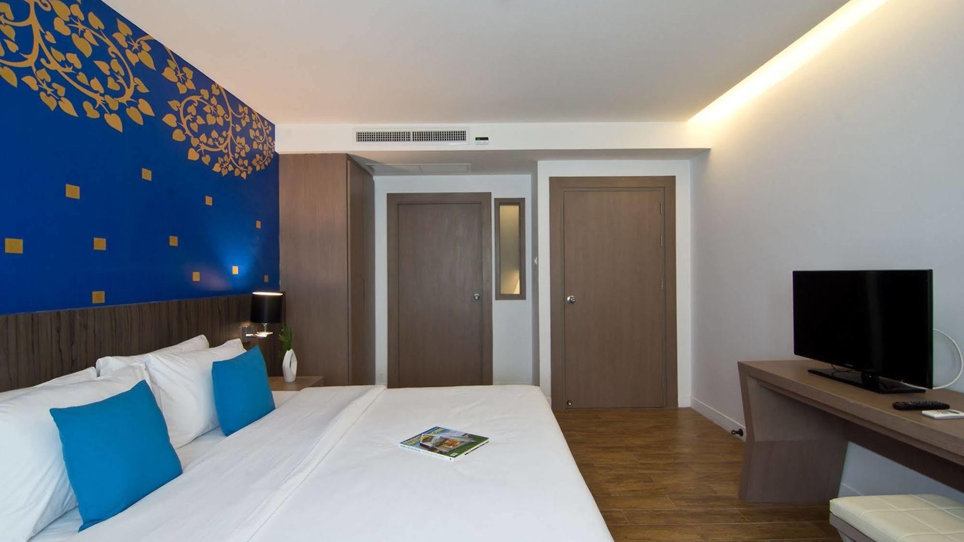 โรงแรม เทวัญ จอมเทียน พัทยา 4*