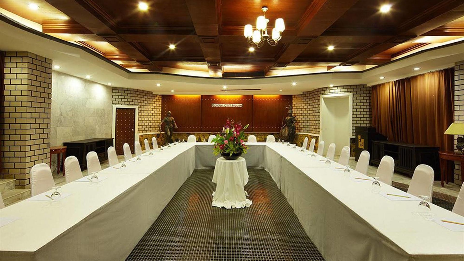 Golden Cliff House 3* Pattaya