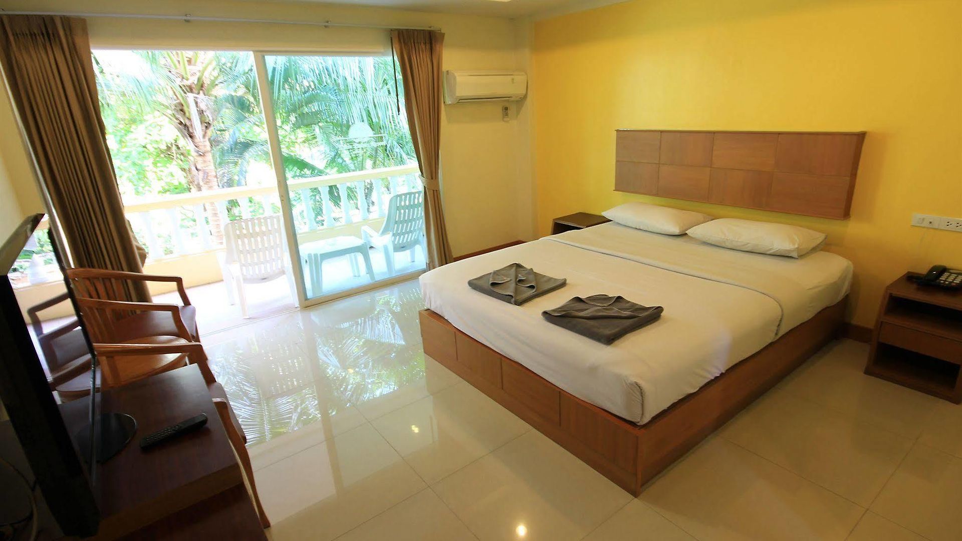 Twin Palms Pattaya, Sha Extra Certified Hotel 3*
