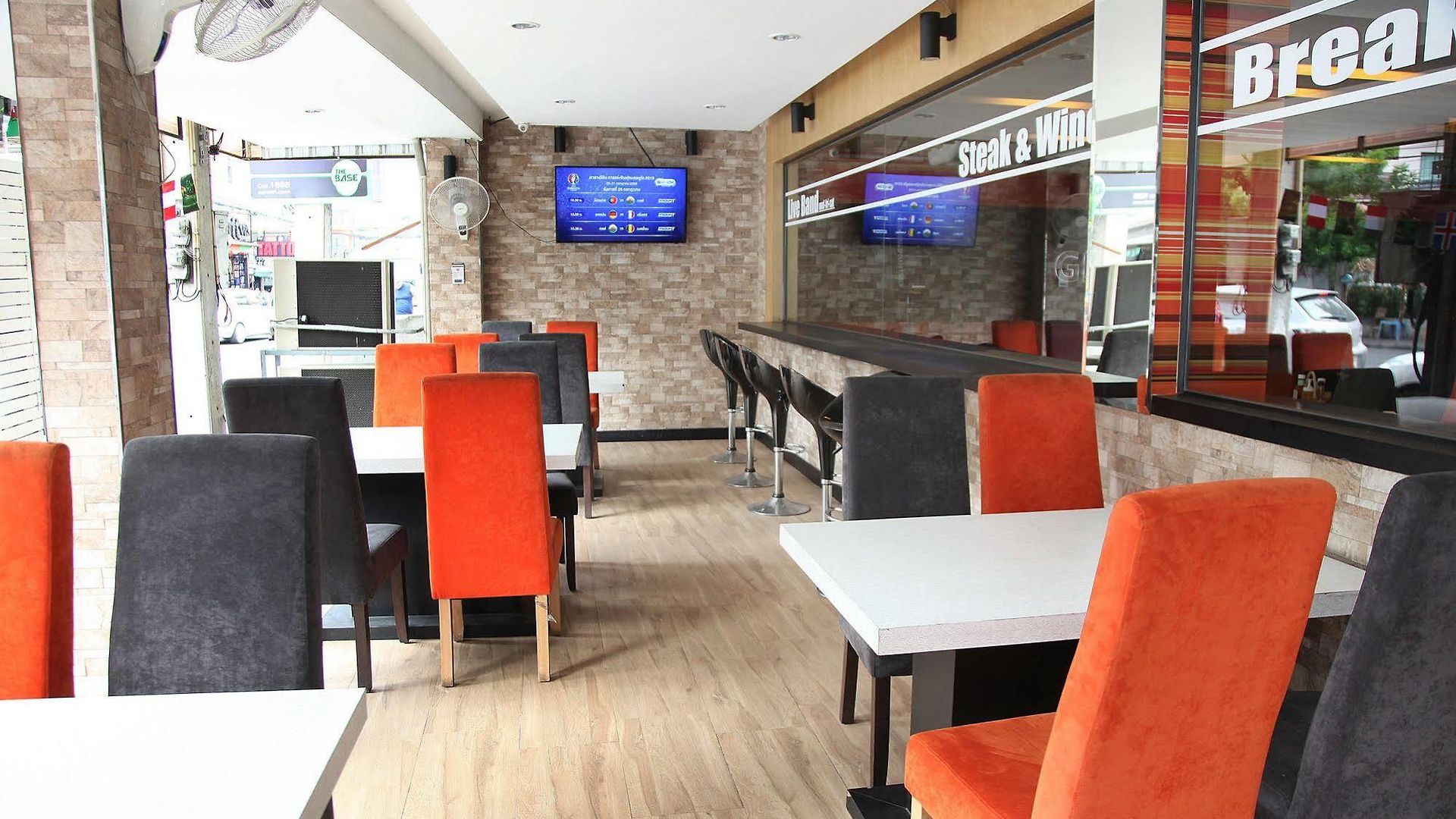 Arya Hotel 3*