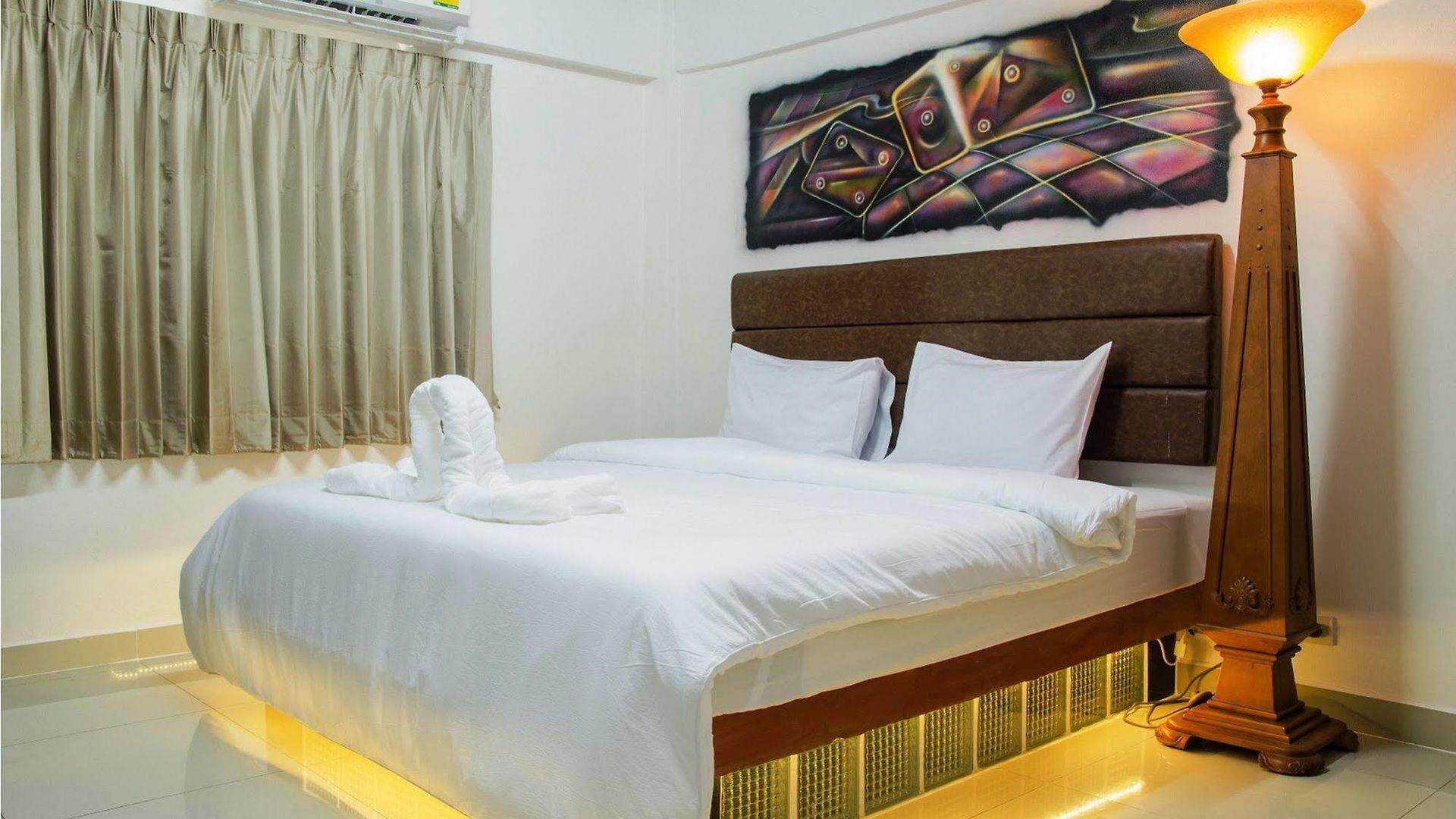 โรงแรม Khunsri Art Boutique Pattaya