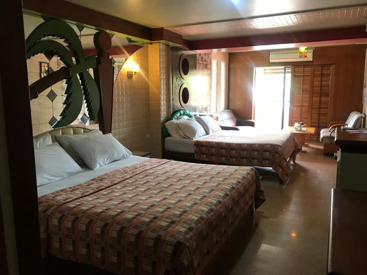 Wandee House โรงแรม