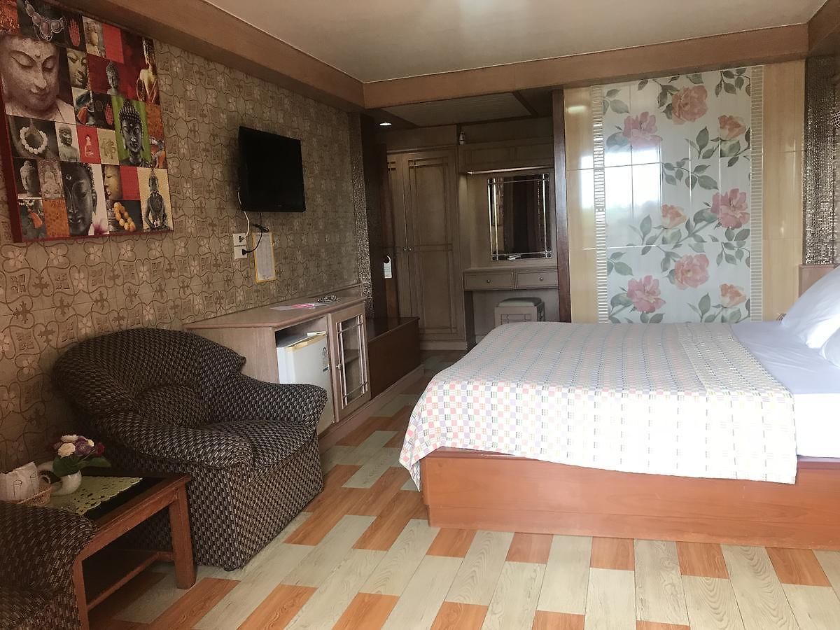 โรงแรม Wandee House 2*
