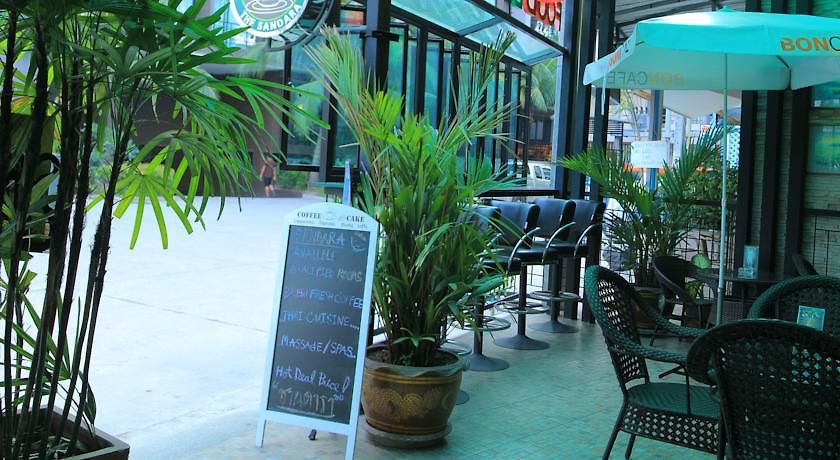 โรงแรม Oyo 146 Rivana Boutique By Sandara 3*