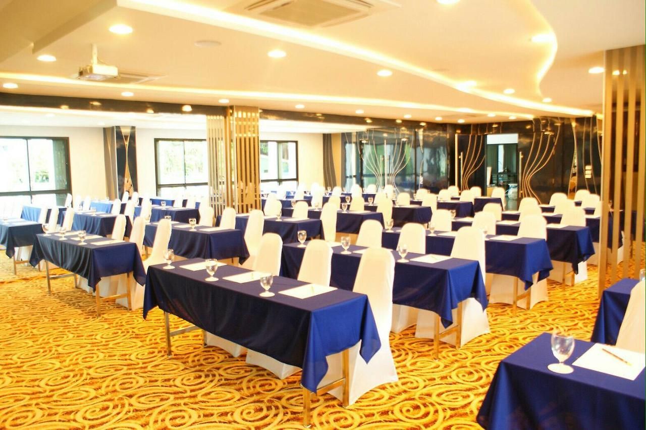 Blue Boat Jc โรงแรม 5*